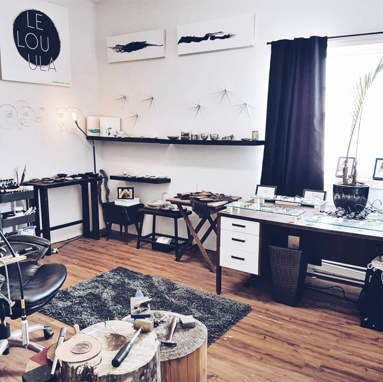 Read more about the article Inside Look at Bramble Lee Pryde’s Studio